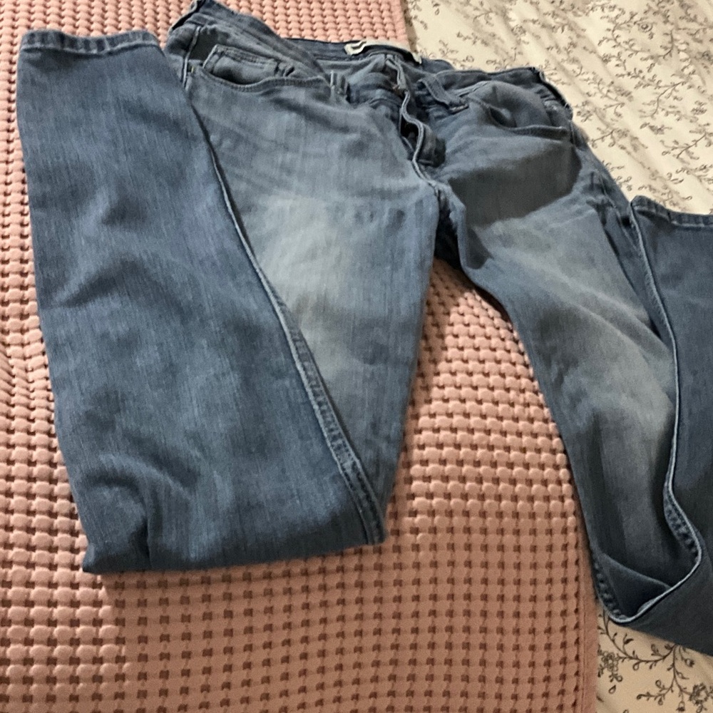 Nicely used: Ladies Blue Jeans-Levi’s waist 27 L 30